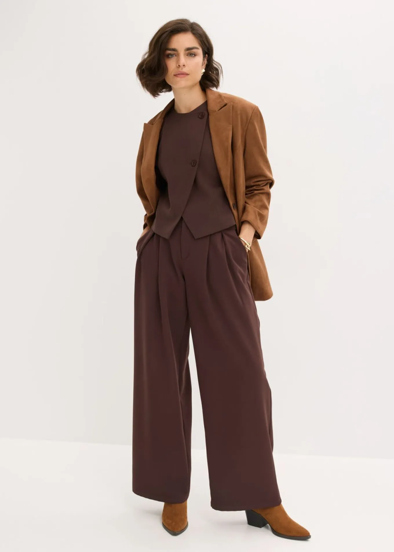 Pantalón con pinzas y cinturilla cómoda