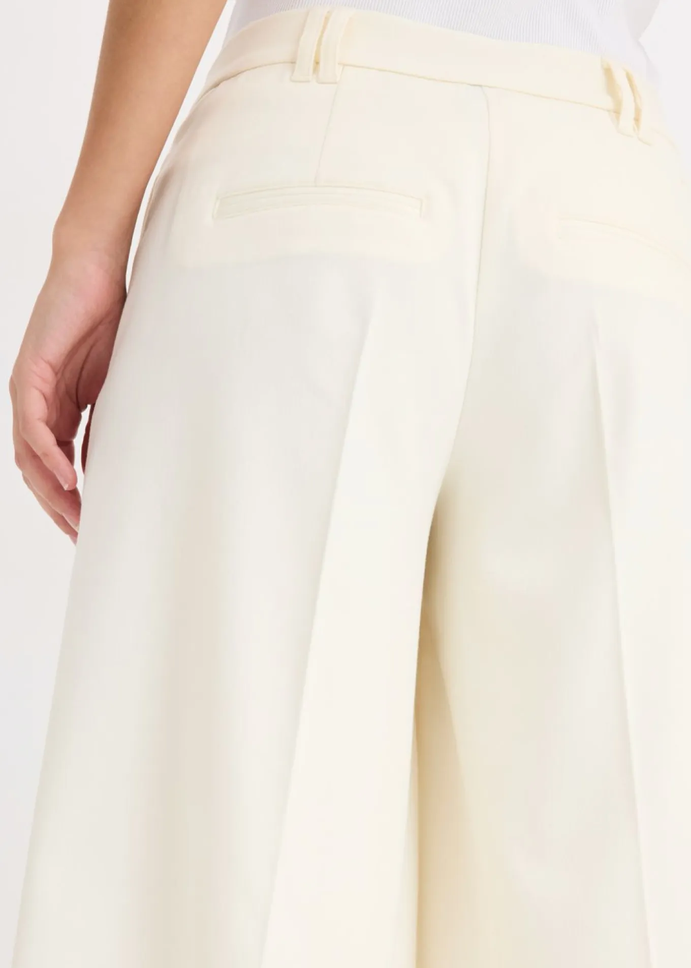 Pantalón corto ajustado