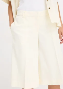 Pantalón corto ajustado