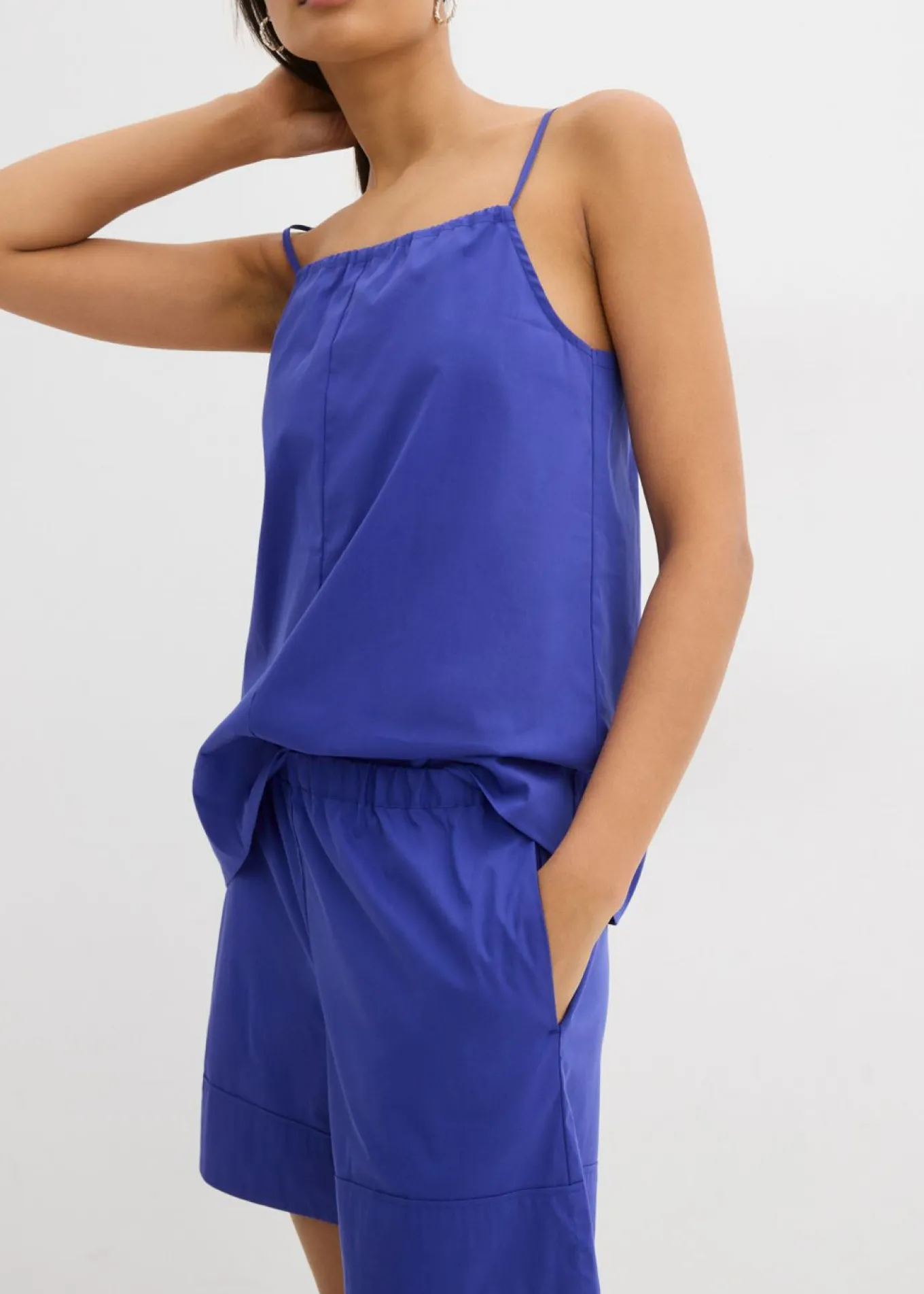 Pantalón corto ancho