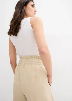 Pantalón corto con lino