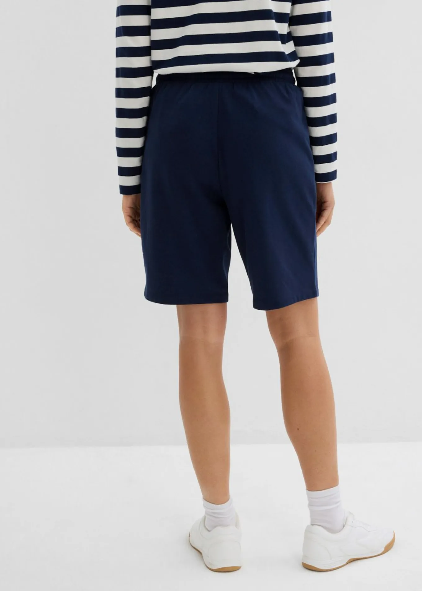 Pantalón corto de chándal con bolsillos