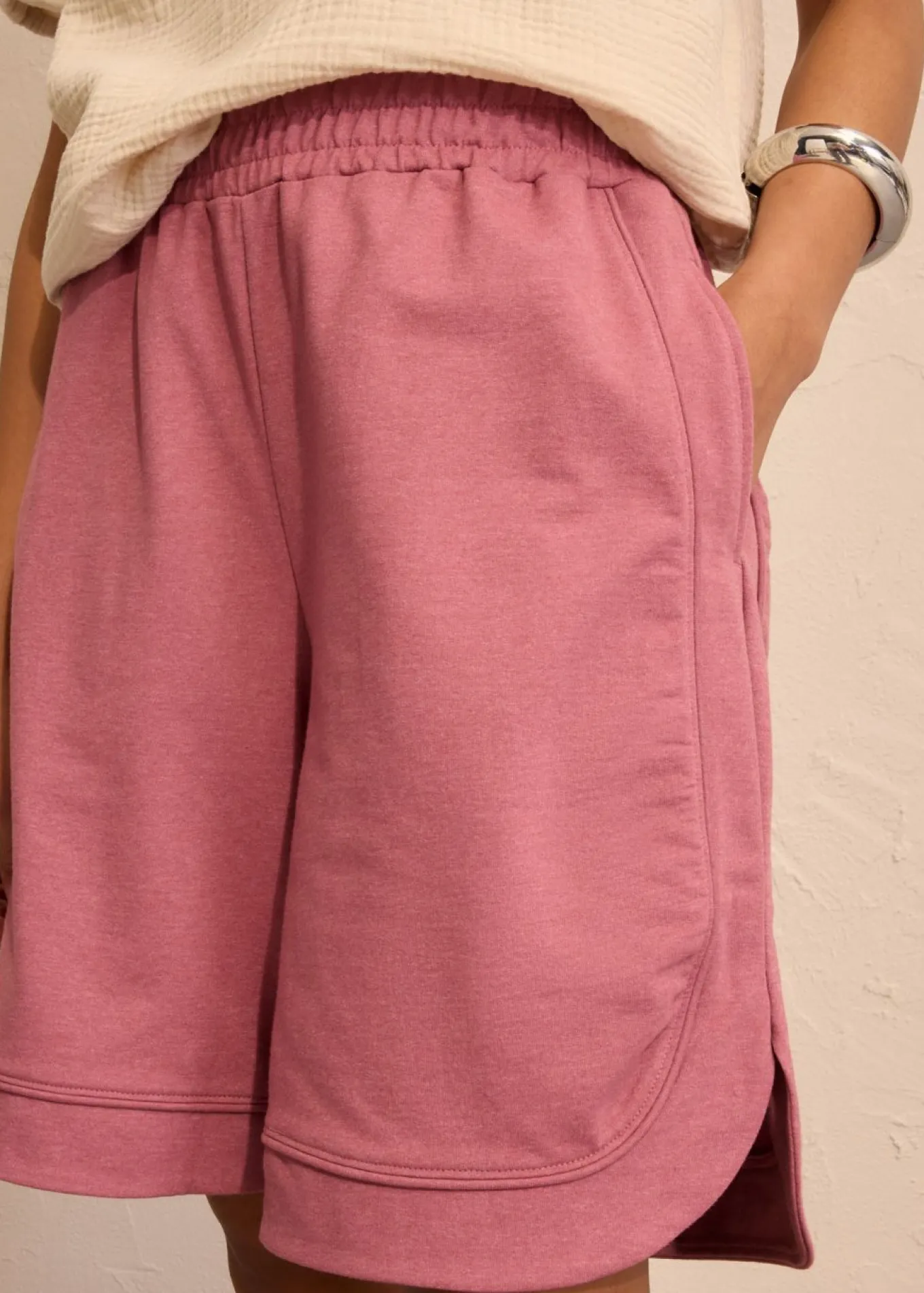 Pantalón corto de chándal de mezcla de algodón con corte ancho