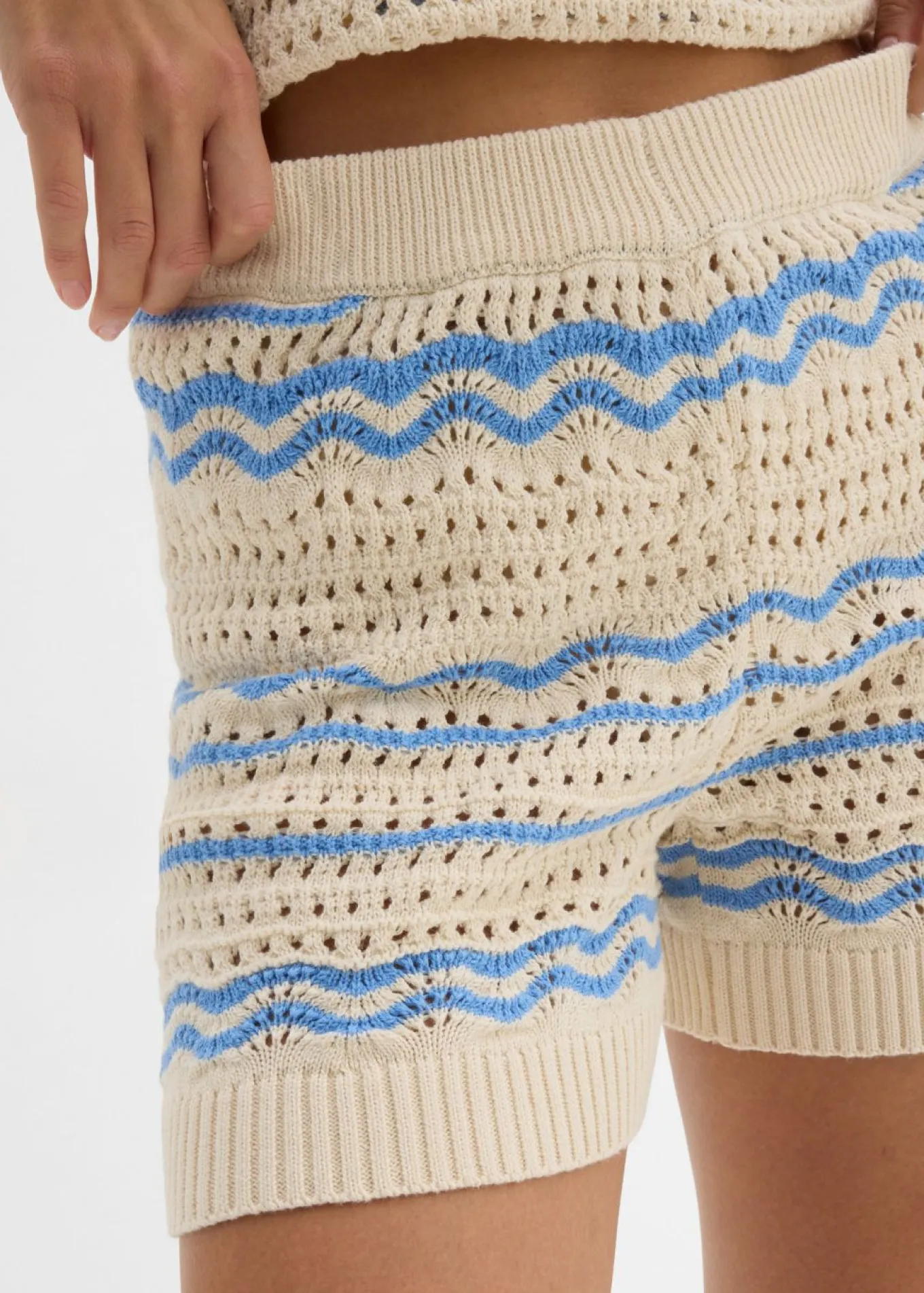 Pantalón corto de punto de mezcla de lino y algodón vaporoso