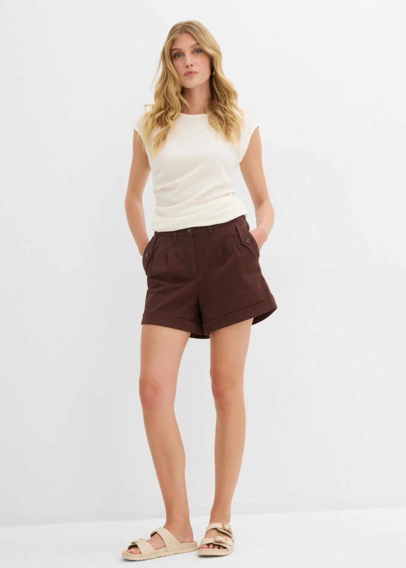 Pantalón corto de sarga con talle alto