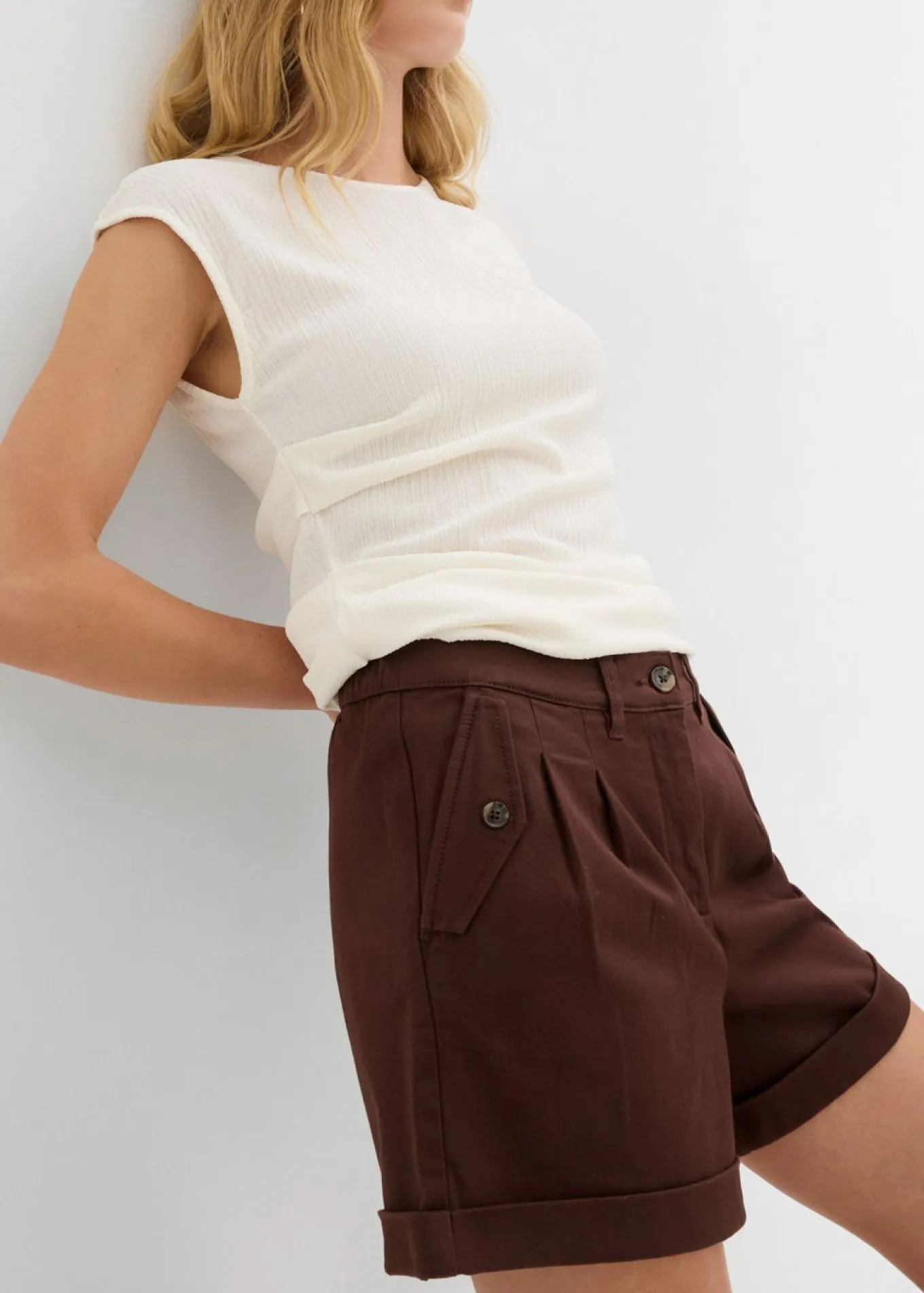 Pantalón corto de sarga con talle alto