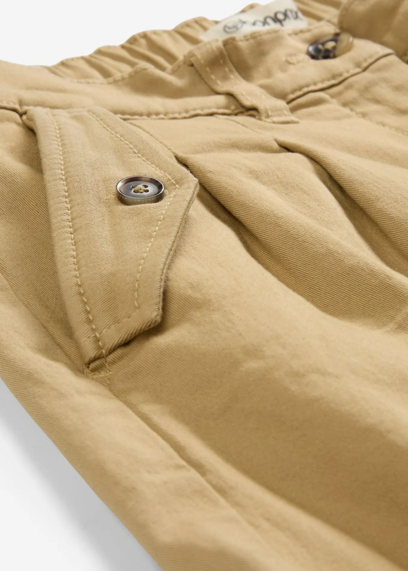 Pantalón corto de sarga con talle alto