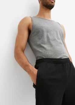 Pantalón corto deportivo de material de secado rápido