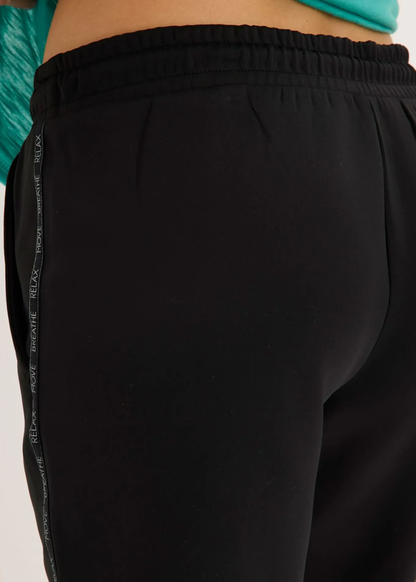 Pantalón corto deportivo de secado rápido