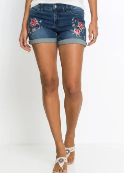 Pantalón corto vaquero con bordado