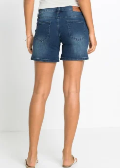 Pantalón corto vaquero con bordado