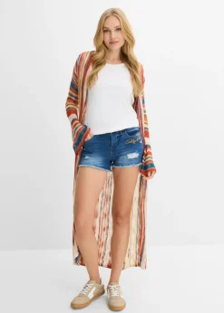 Pantalón corto vaquero con bordado