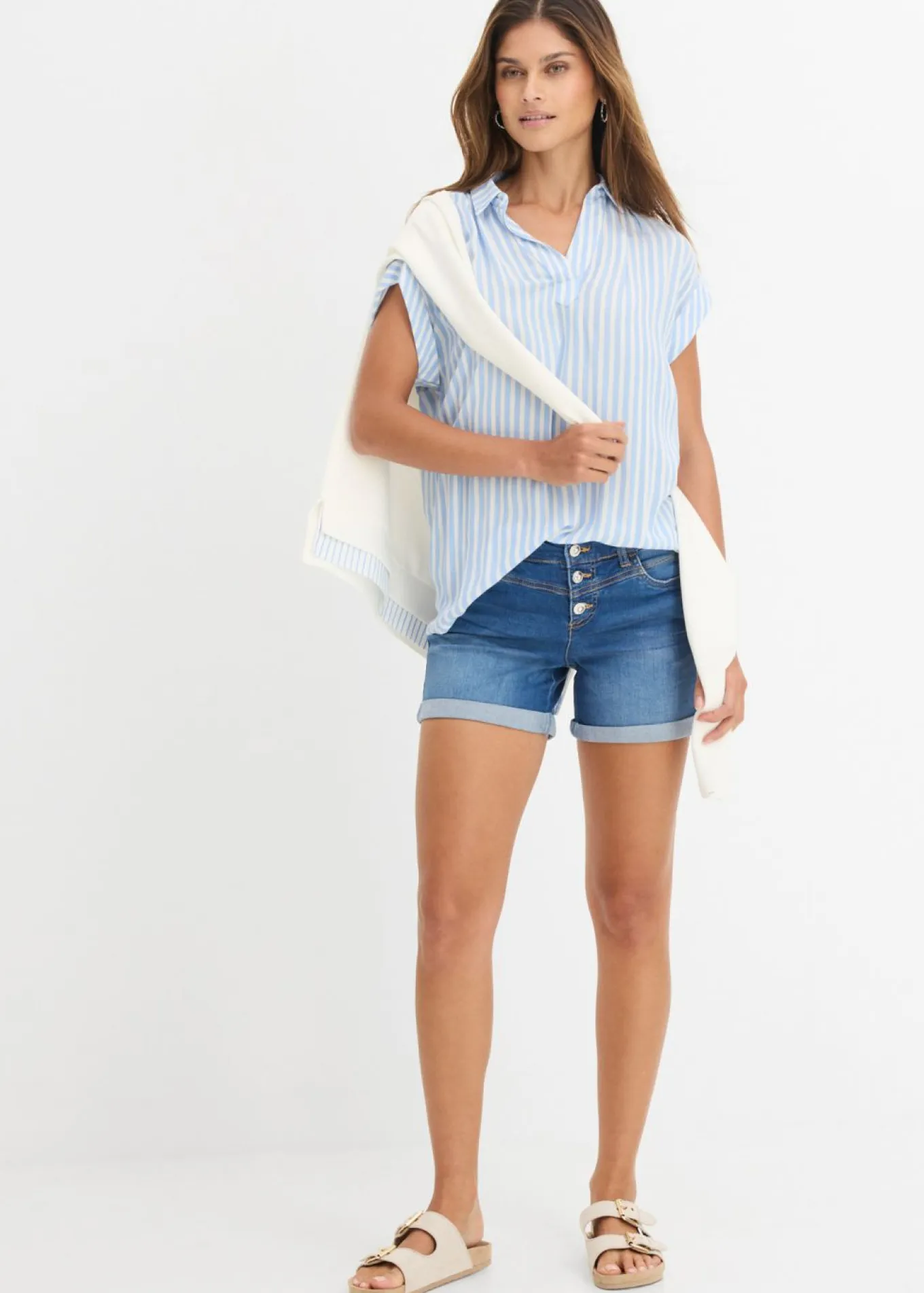 Pantalón corto vaquero con talle medio