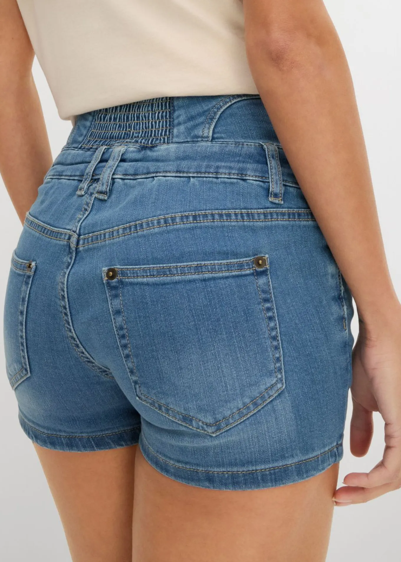 Pantalón corto vaquero de talle alto