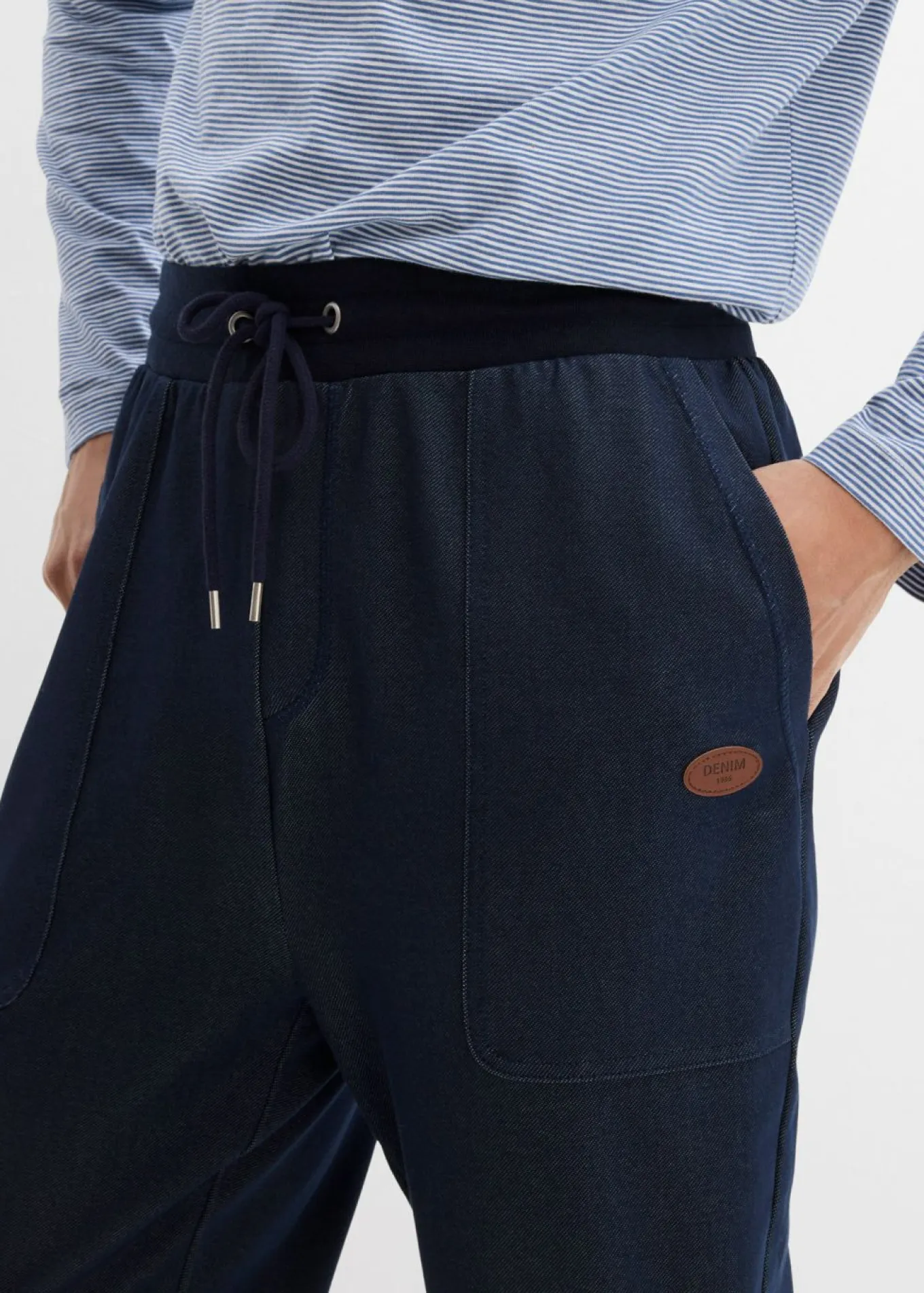Pantalón de chándal con aspecto vaquero
