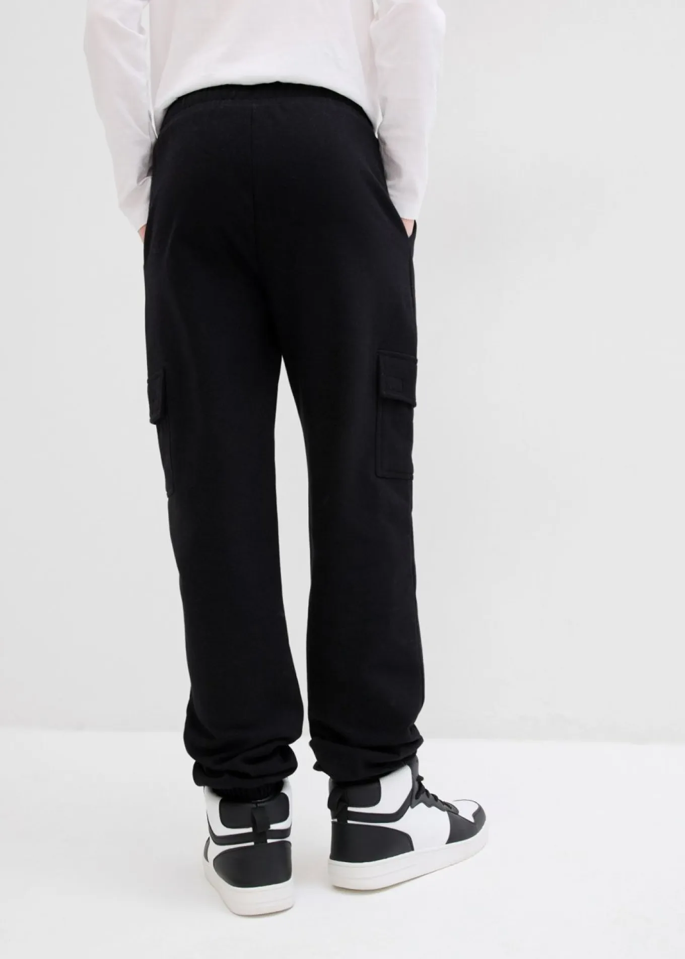 Pantalón de chándal con bolsillos tipo cargo