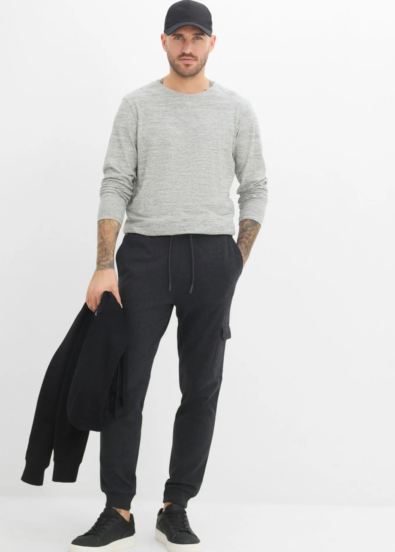 Pantalón de chándal con bolsillos tipo cargo