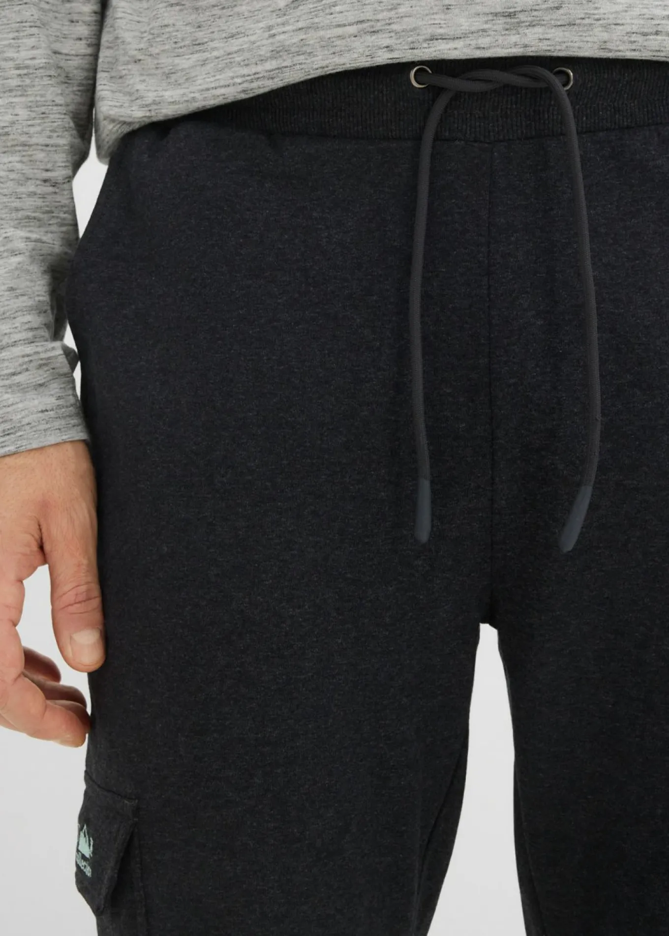 Pantalón de chándal con bolsillos tipo cargo