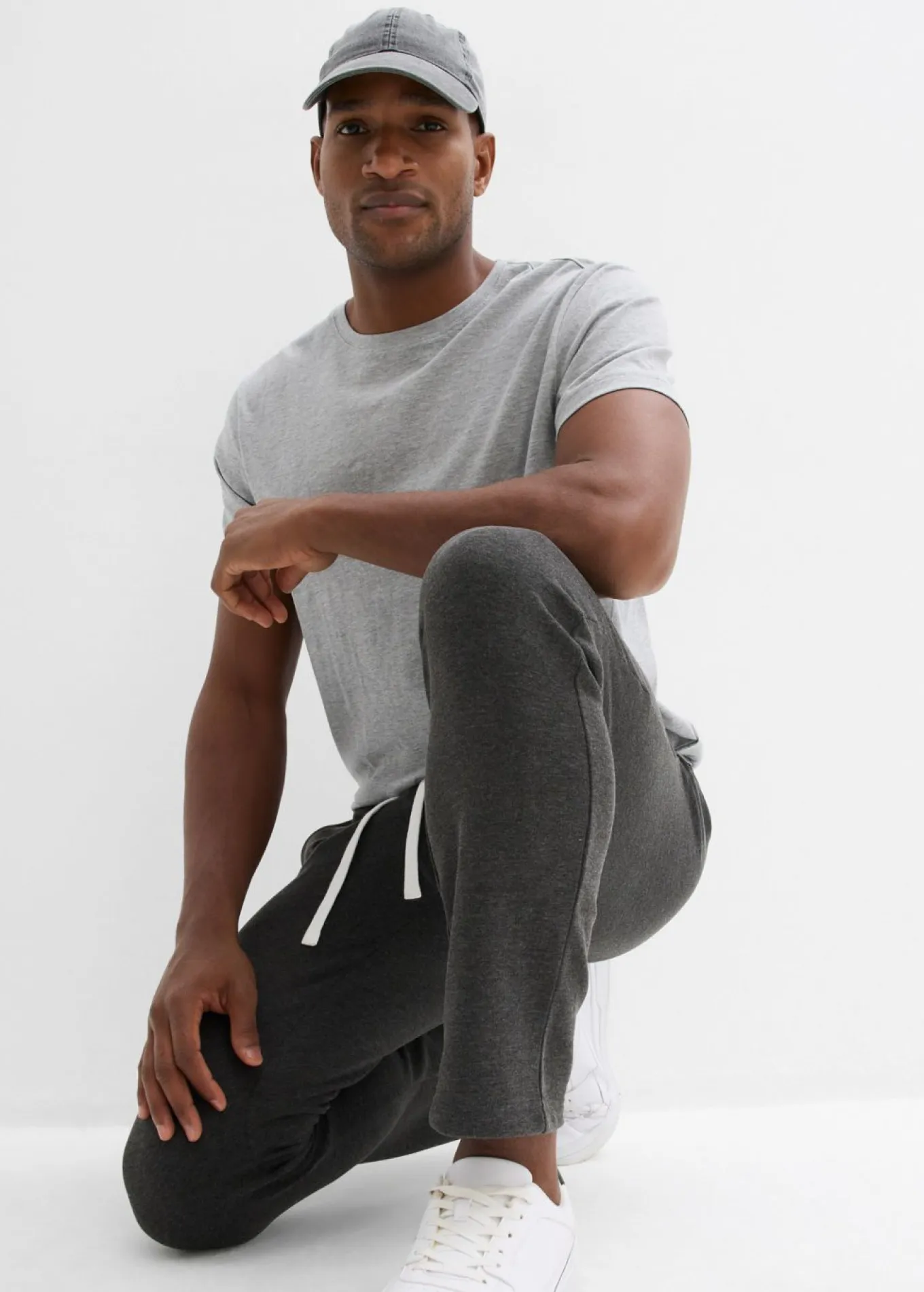 Pantalón de chándal con detalles deportivos