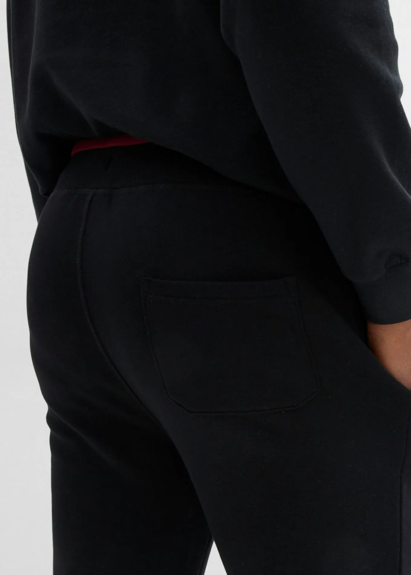 Pantalón de chándal con detalles deportivos