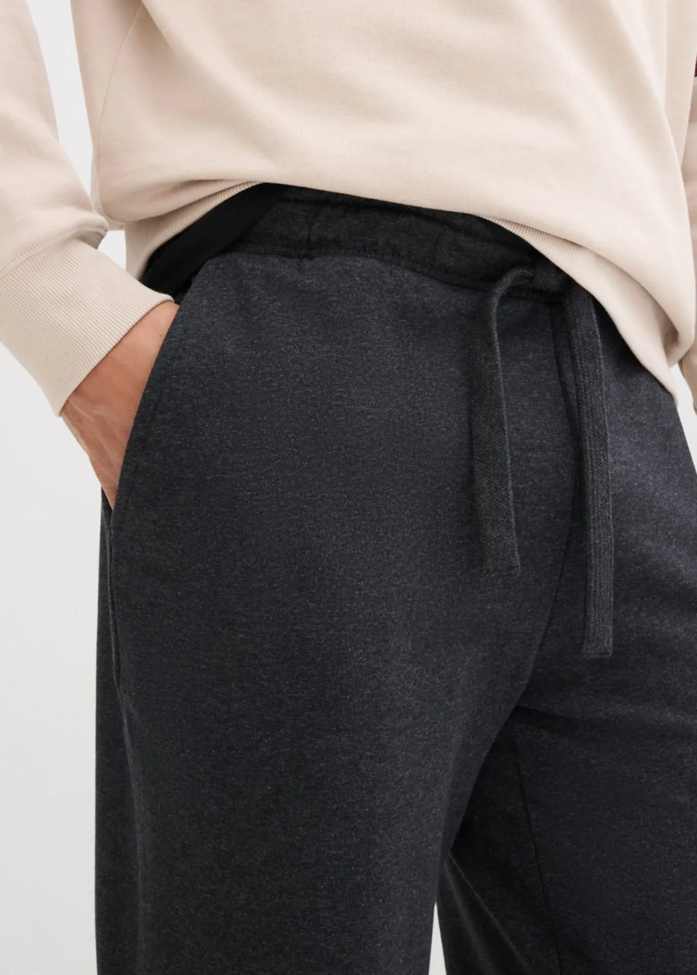 Pantalón de chándal con interior suave y dobladillo recto