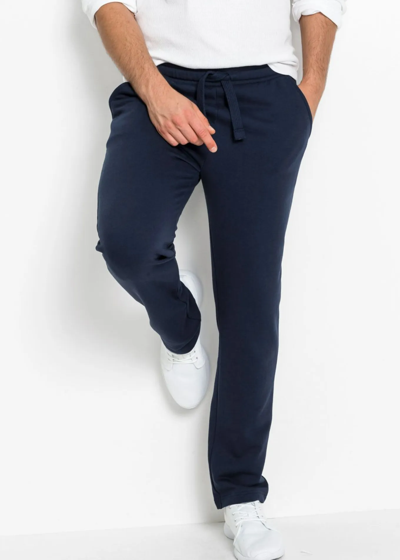 Pantalón de chándal con interior suave y dobladillo recto