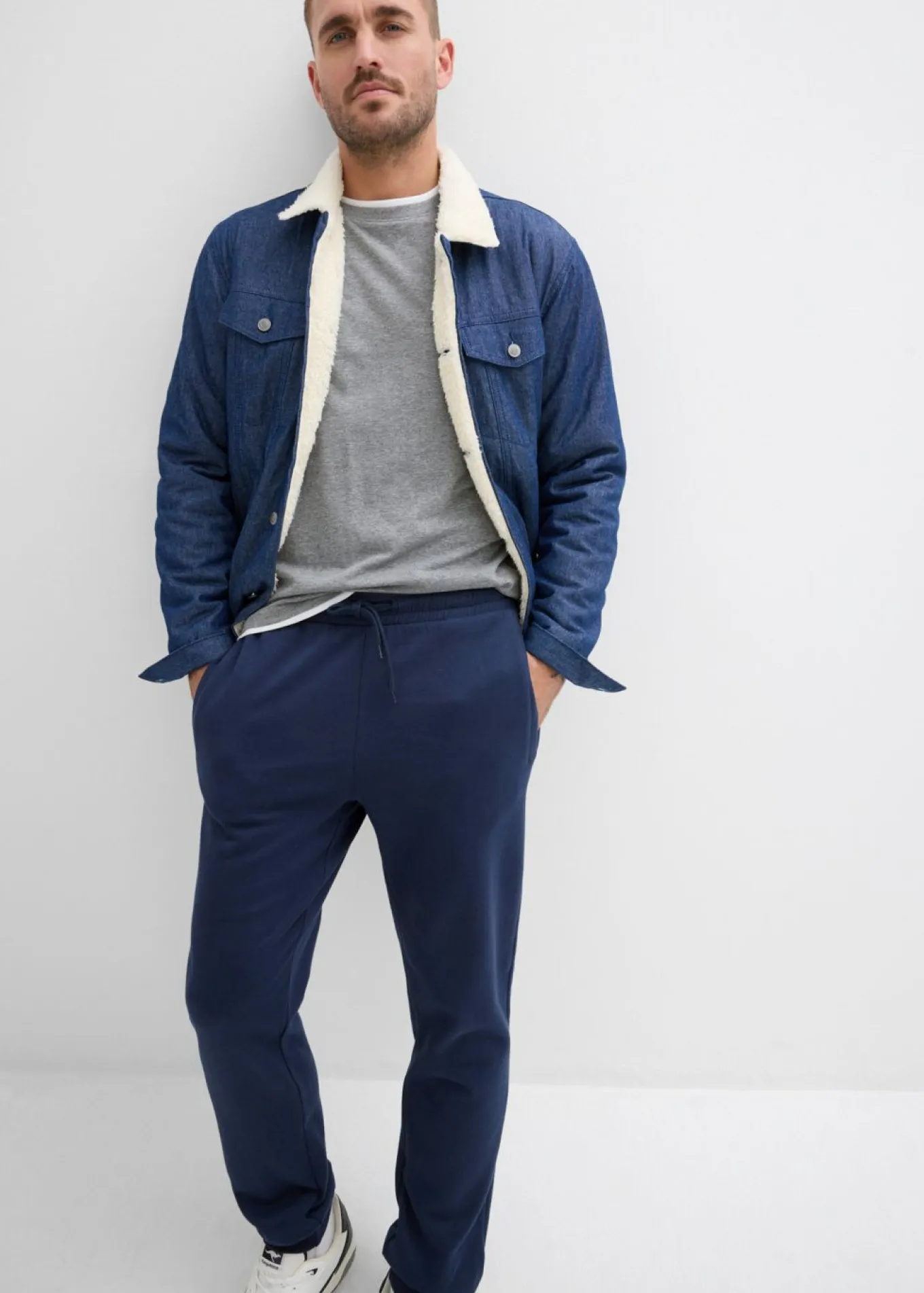 Pantalón de chándal de algodón orgánico puro con corte regular