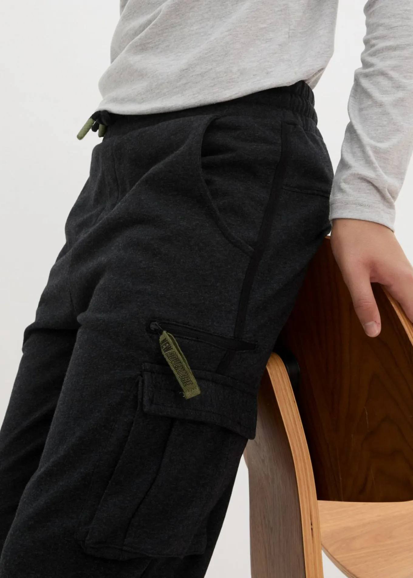 Pantalón de chándal de suave mezcla de algodón con bolsillos tipo cargo