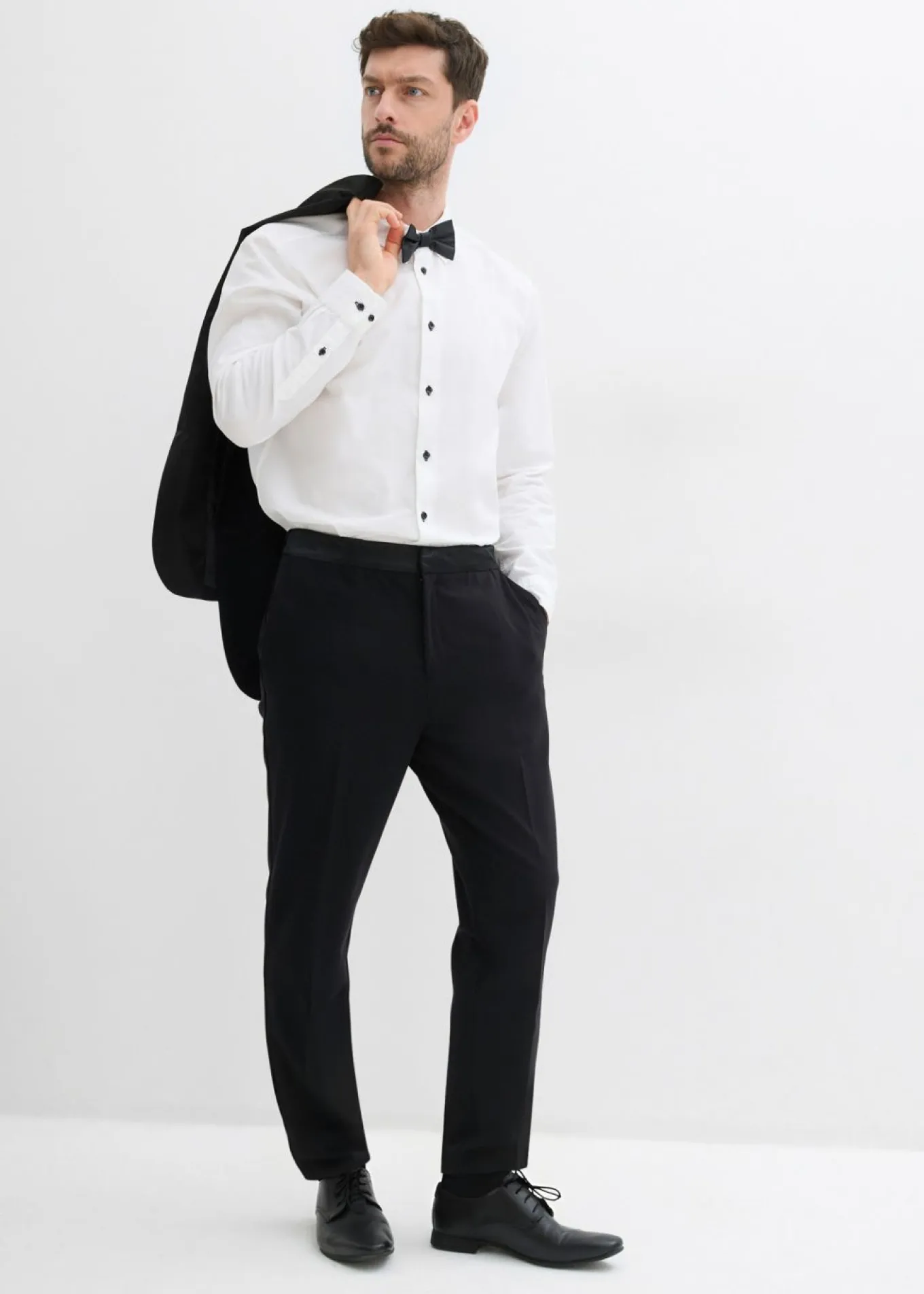 Pantalón de esmoquin con contenido de elastano y corte ajustado