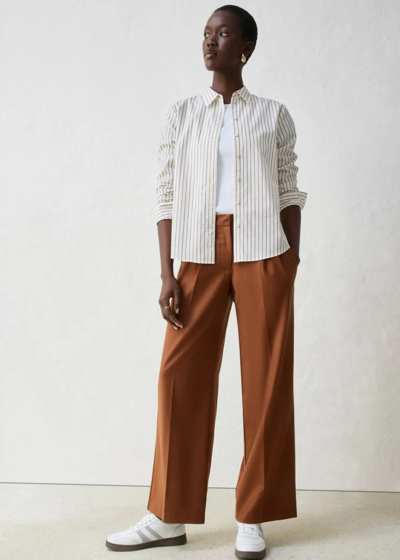 Pantalón de lana con pinzas