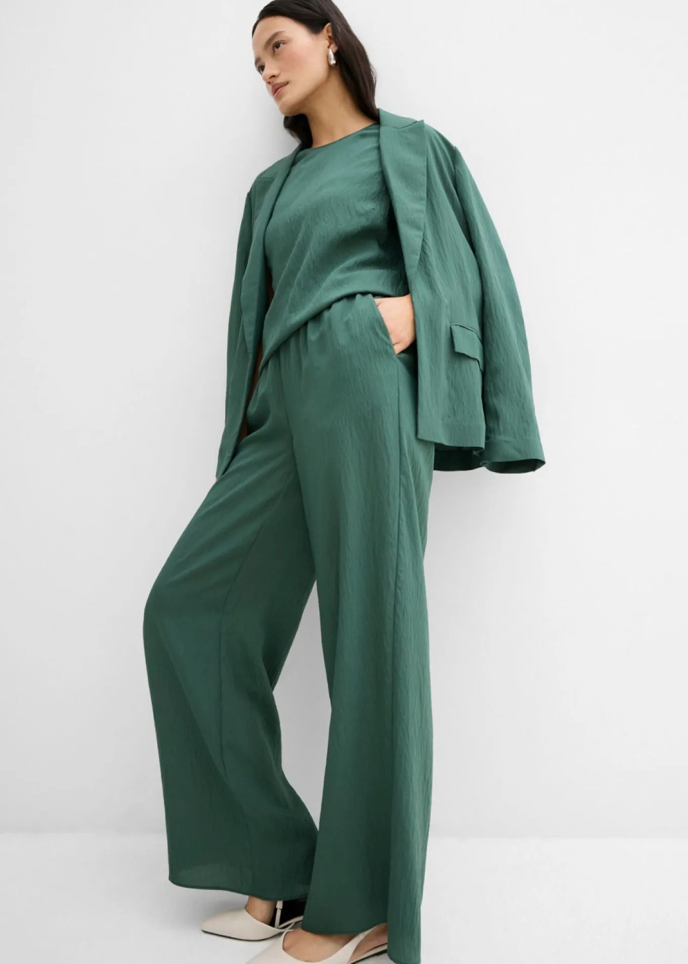 Pantalón de mezcla arrugada de viscosa con estructura