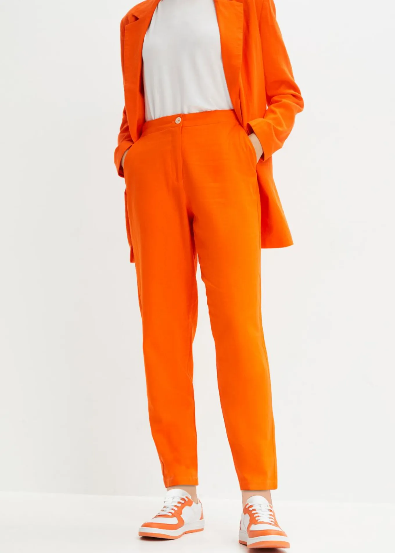 Pantalón de mezcla de lino y viscosa con talle alto y pernera corta