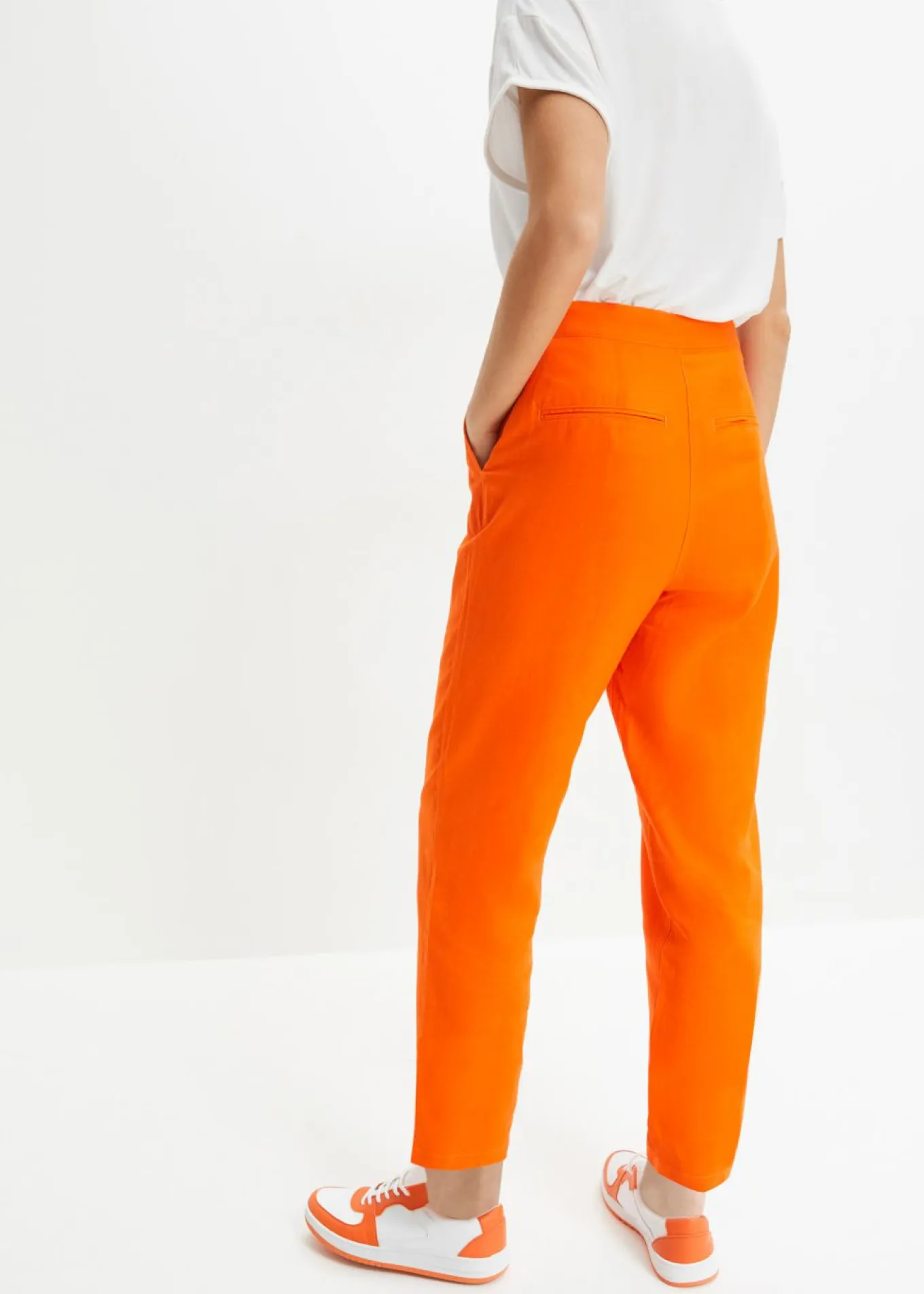 Pantalón de mezcla de lino y viscosa con talle alto y pernera corta