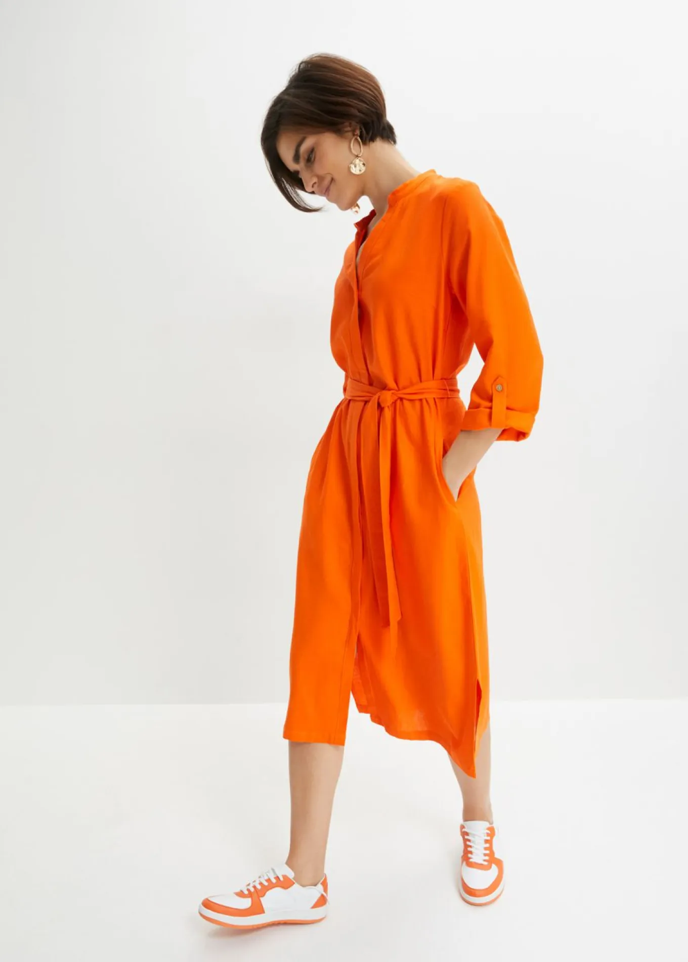 Pantalón de mezcla de lino y viscosa con talle alto y pernera corta