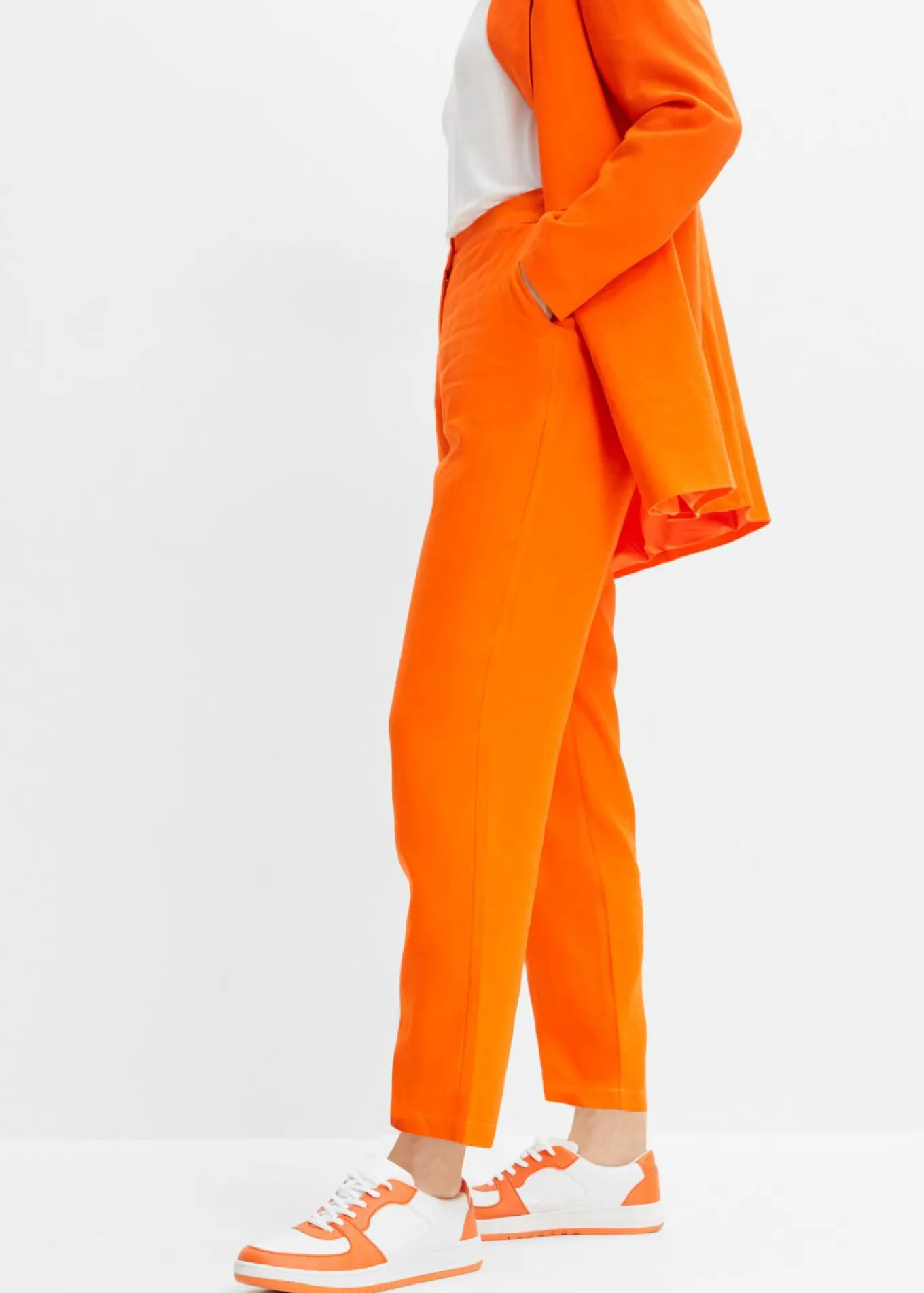 Pantalón de mezcla de lino y viscosa con talle alto y pernera corta