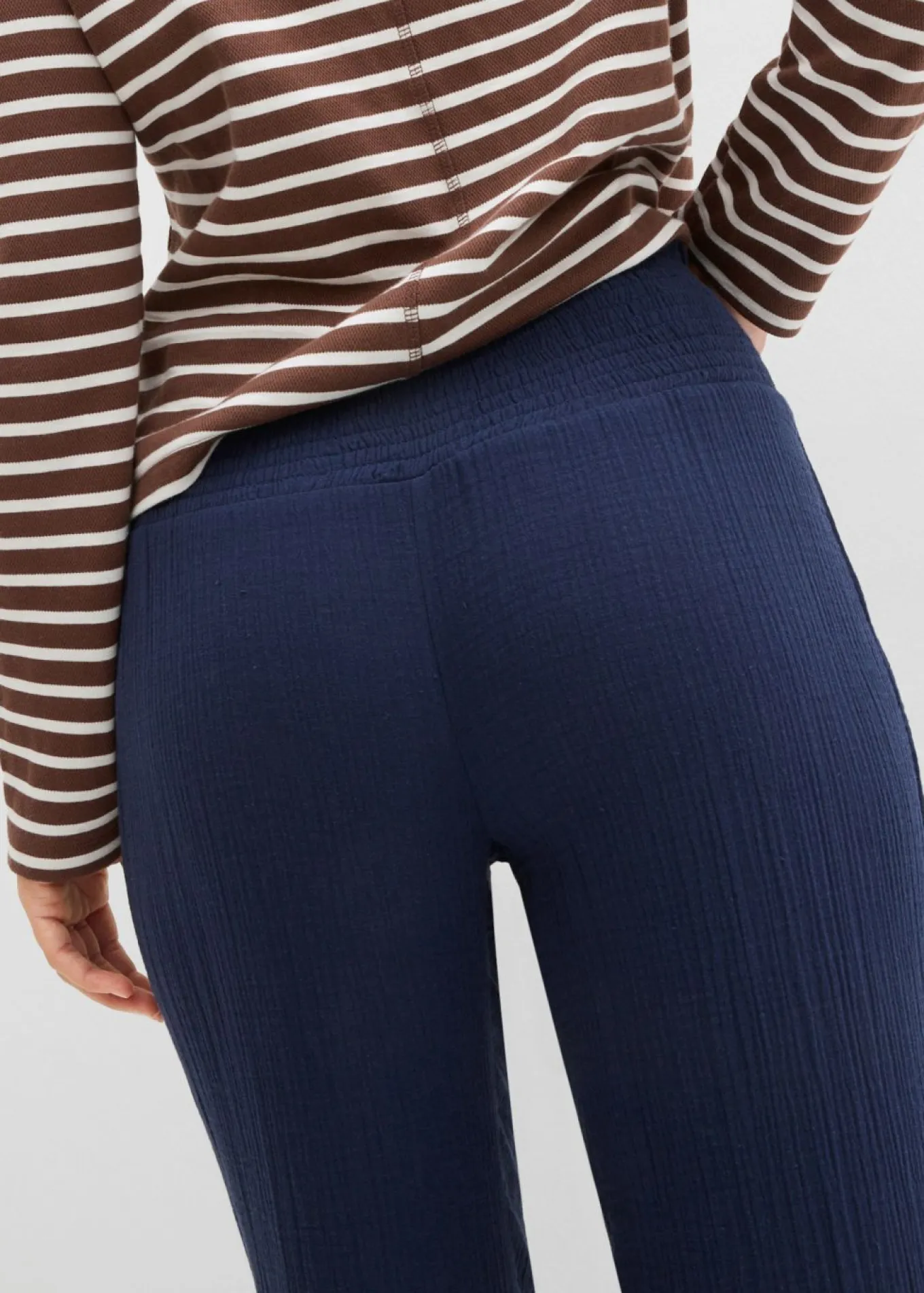 Pantalón de muselina con cintura de nido de abeja