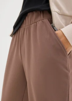 Pantalón de neopreno con cintura cómoda