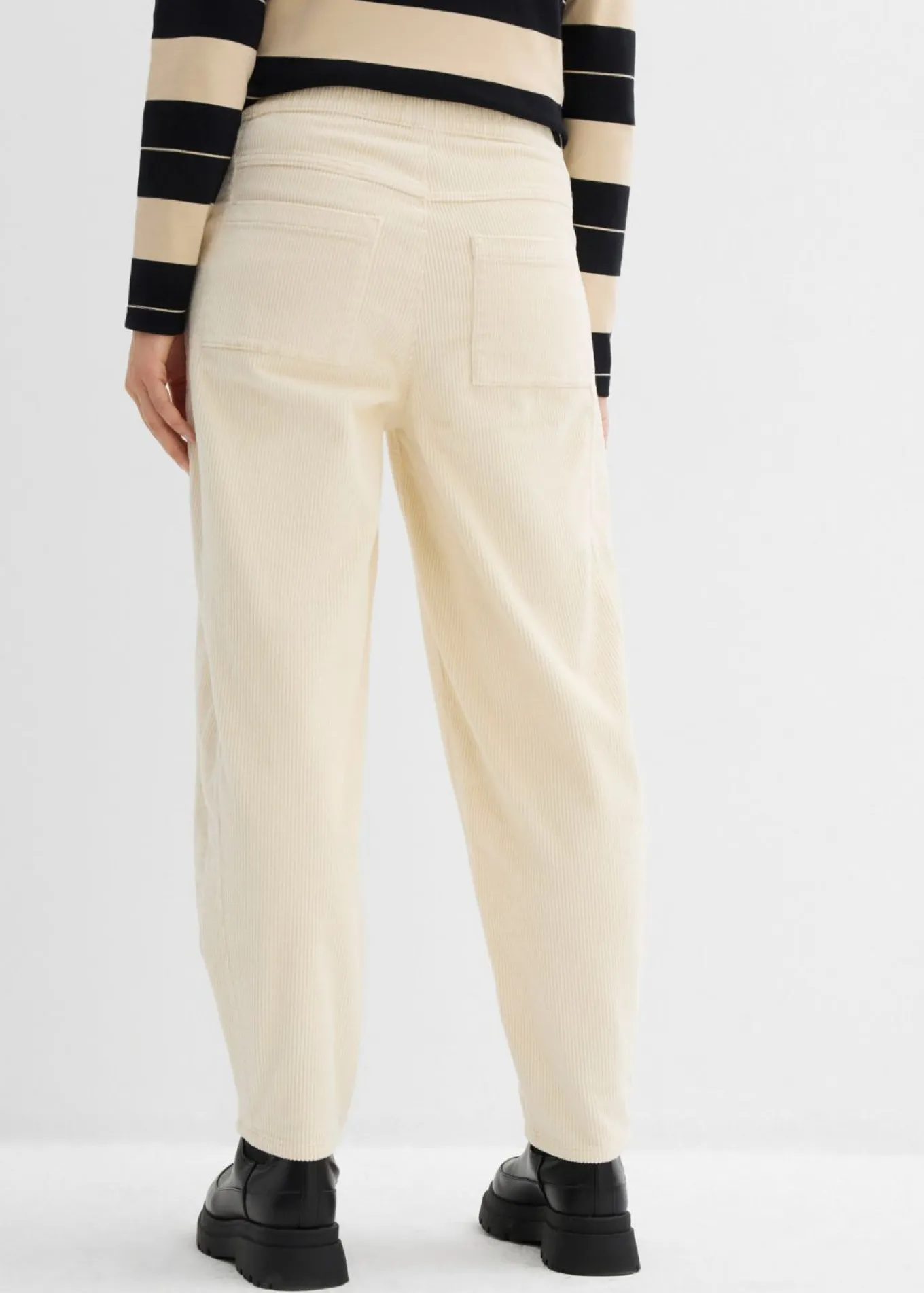 Pantalón de pana con corte barrel