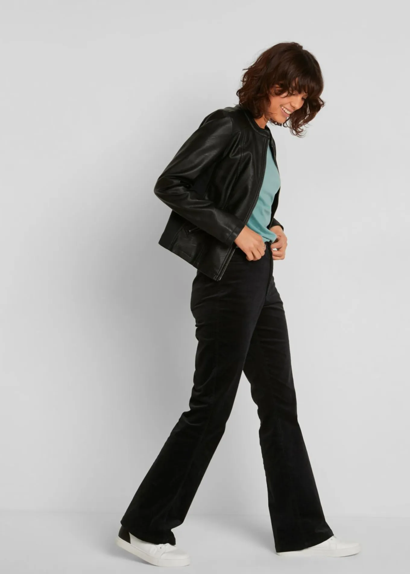 Pantalón de pana elástico con cómoda cintura high waist