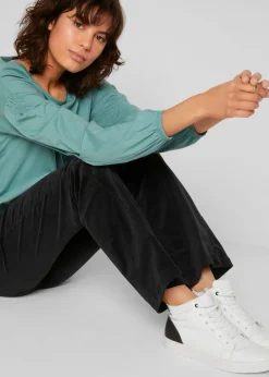Pantalón de pana elástico con cómoda cintura high waist