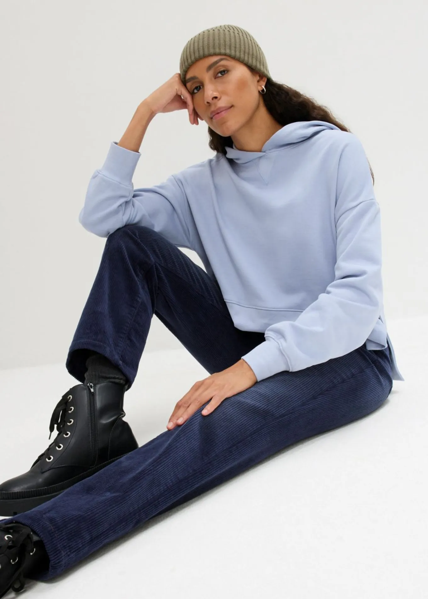 Pantalón de pana elástico de corte ancho