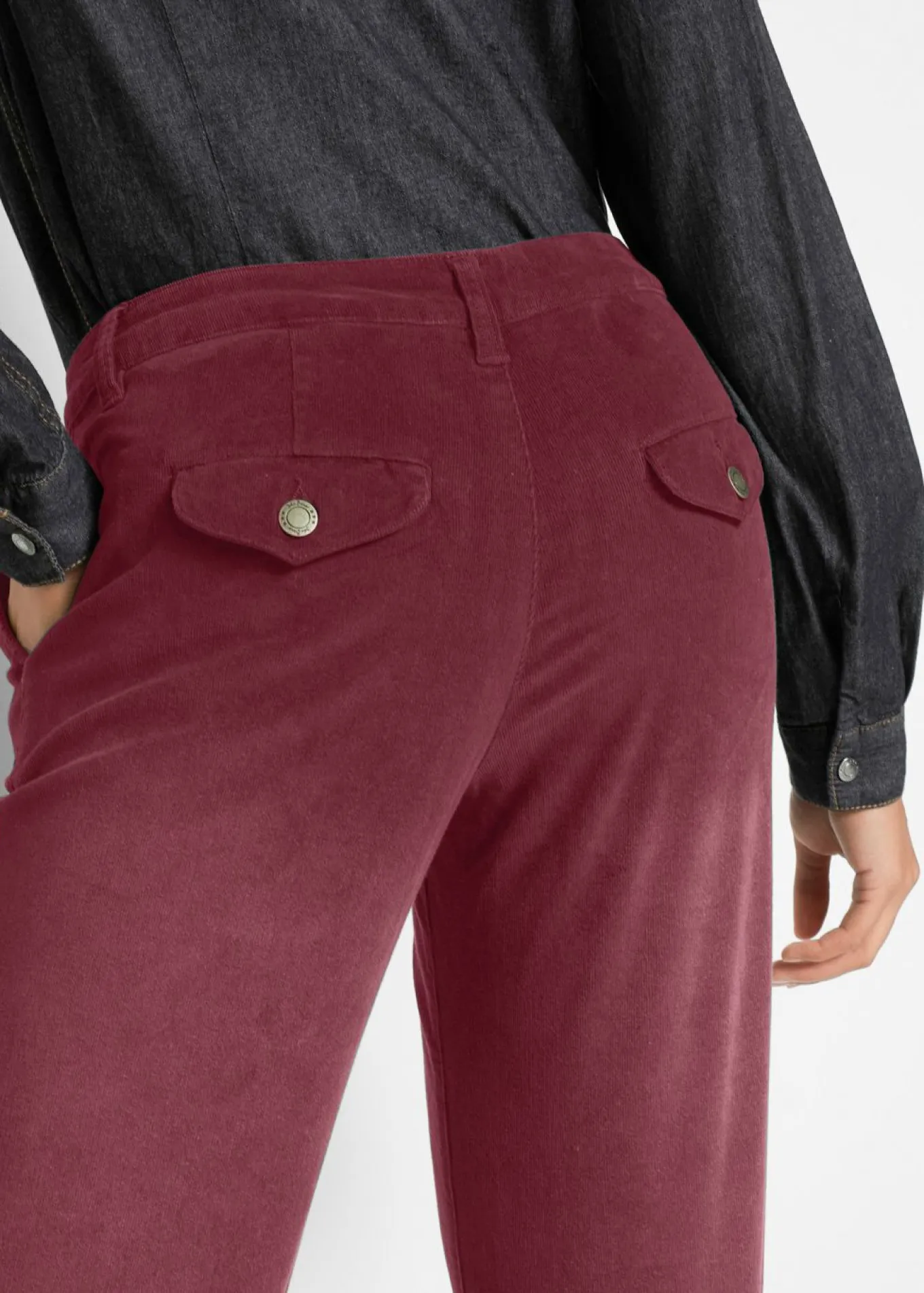 Pantalón de pana elástico de corte ancho