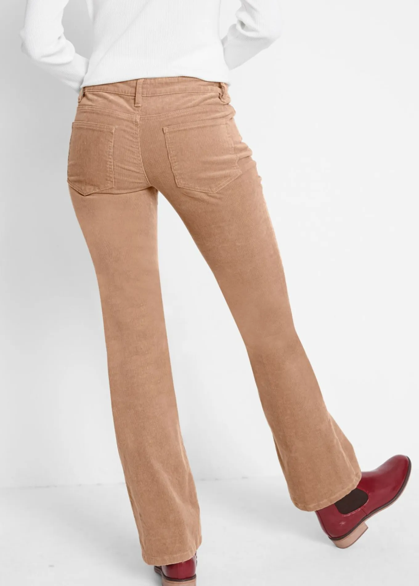 Pantalón de pana elástico de corte recto
