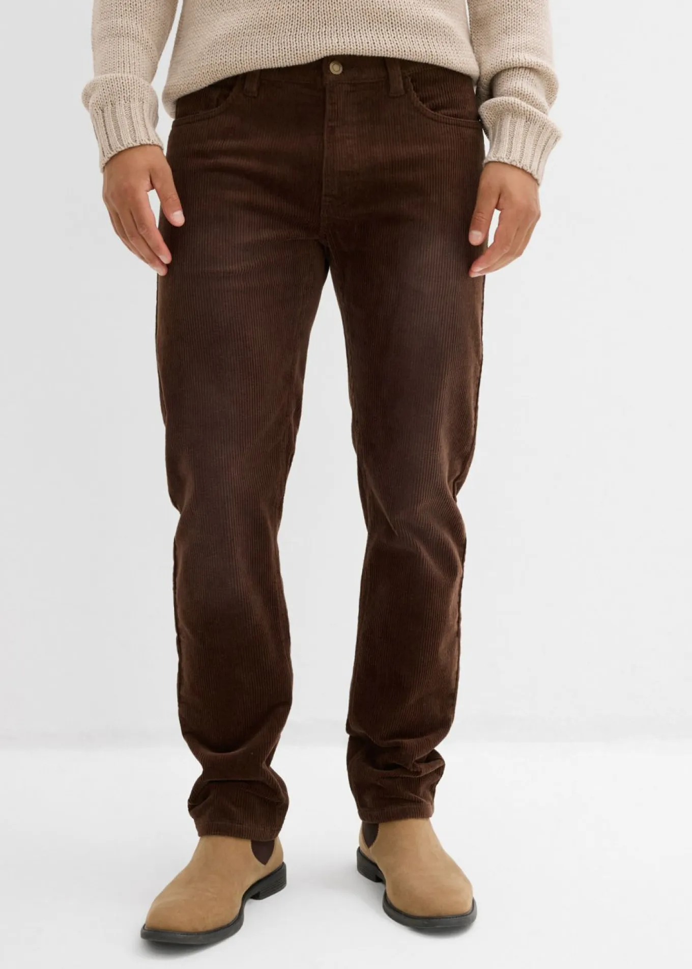 Pantalón de pana elástico, regular fit, de aspecto lavado, straight