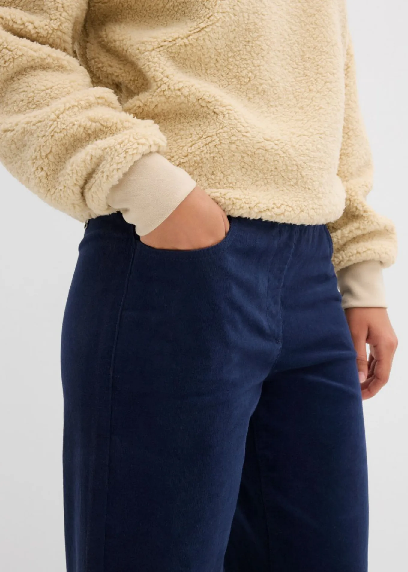 Pantalón de pana elástico y ancho, high waist