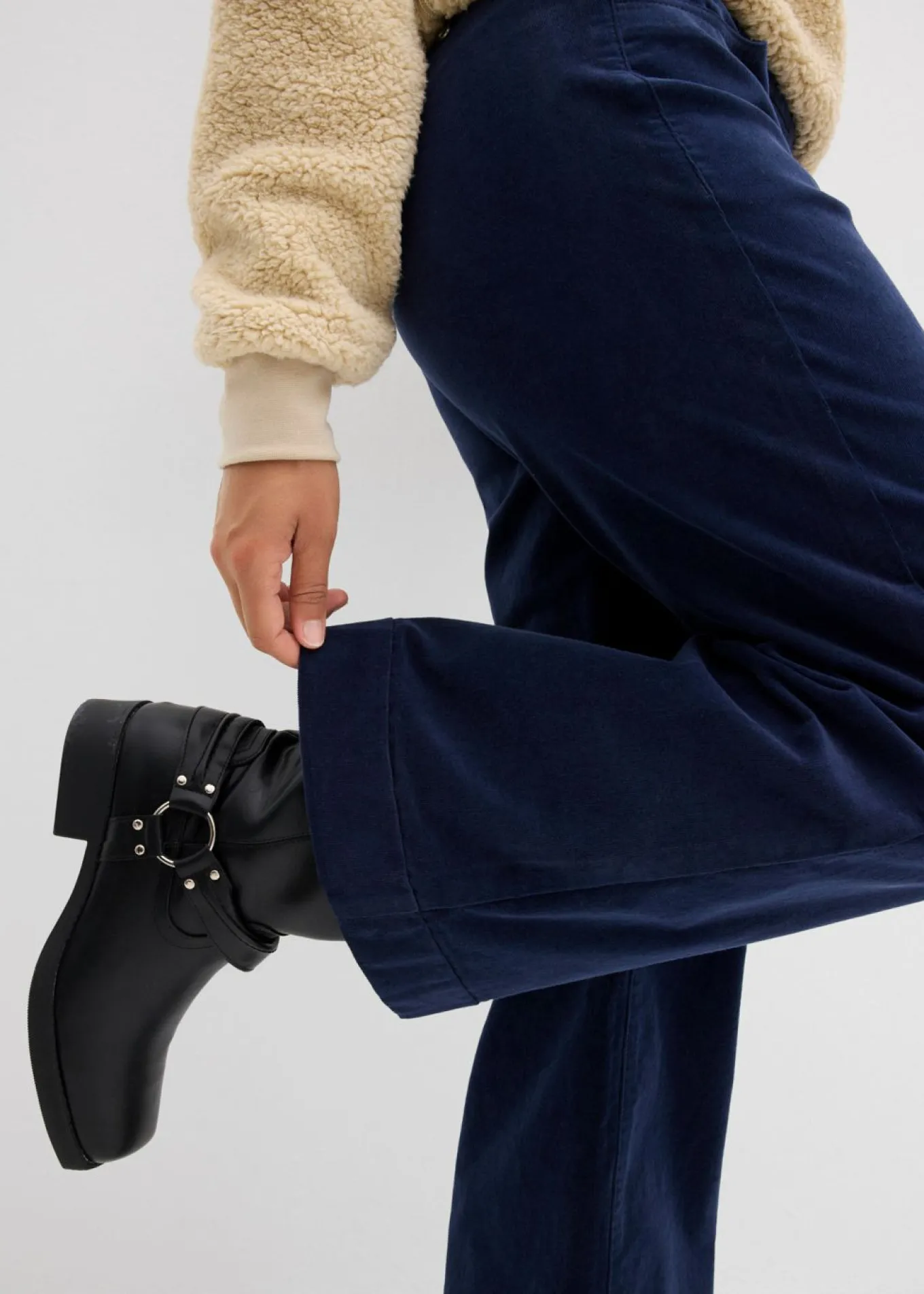 Pantalón de pana elástico y ancho, high waist