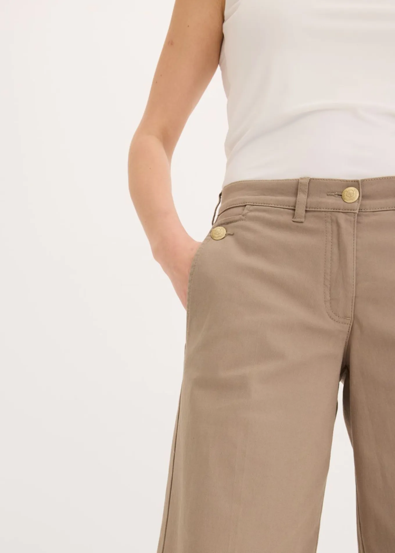 Pantalón de pernera ancha con elástico