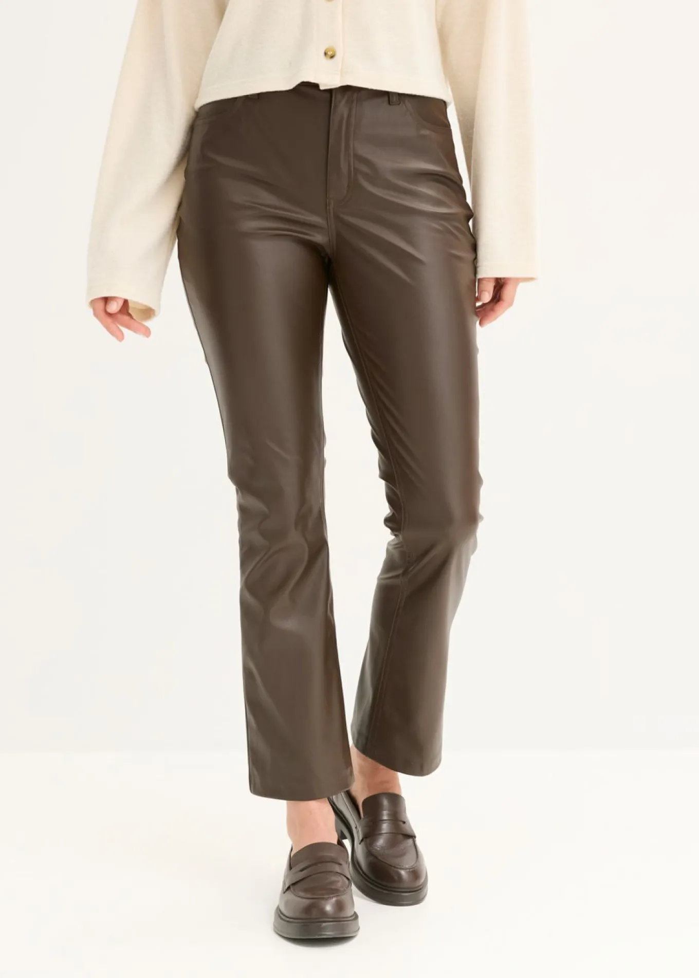 Pantalón de piel sintética