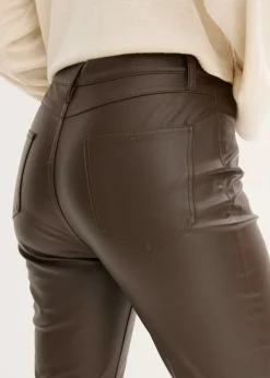 Pantalón de piel sintética