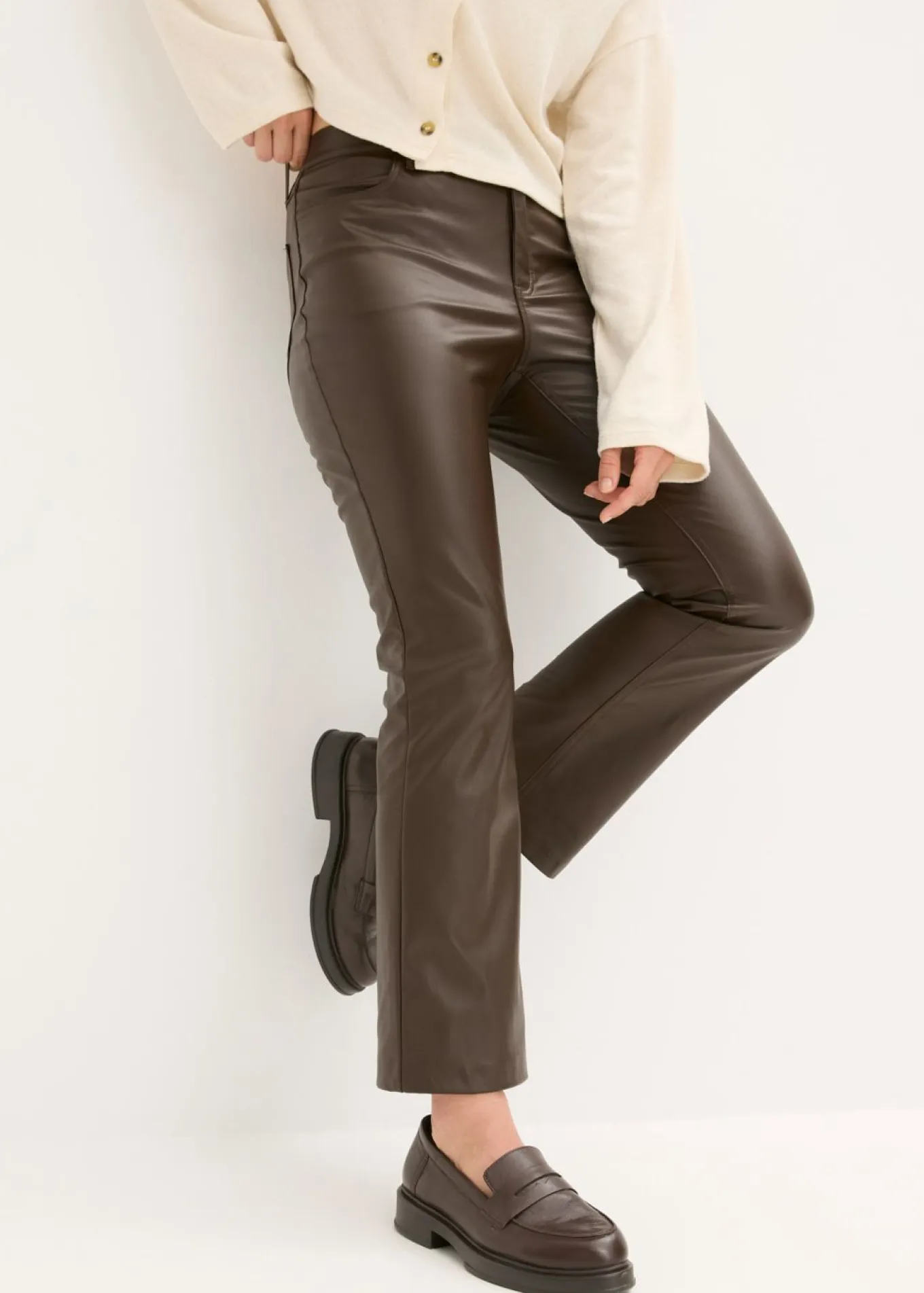 Pantalón de piel sintética